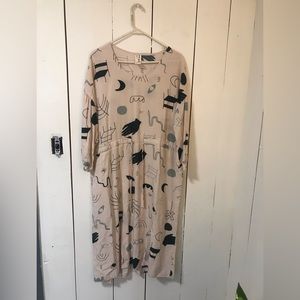 Eve Gravel Cream Graphic-Print Midi Dress